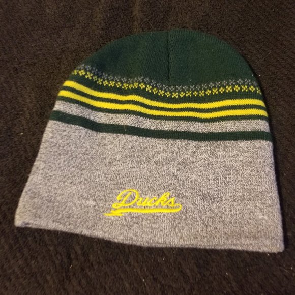 Captivating Headwear Other - Captivating Headwear Oregon Ducks Stocking Hat New
